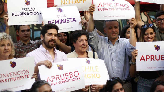 Eventual aprobación de proceso constituyente: Independientes y partidos políticos se preparan