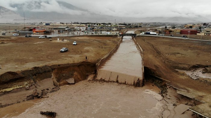 Encuentran con vida a 3 personas desaparecidas tras aluvión en Atacama