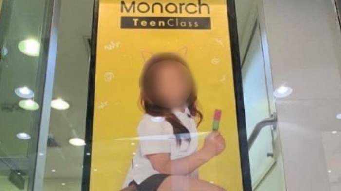 Monarch decide retirar campaña publicitaria tras ser acusada de sexualizar a una menor