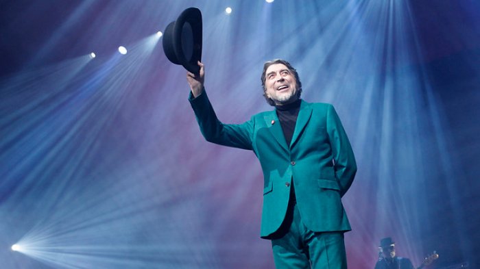 Joaquín Sabina fue operado de urgencia tras sufrir un derrame cerebral