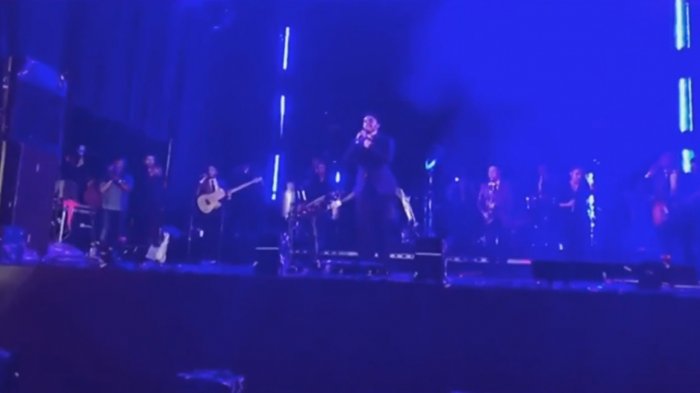 Kanela lanzó insultos contra Piñera y fanáticos le recordaron su participación en cierre de campaña del presidente