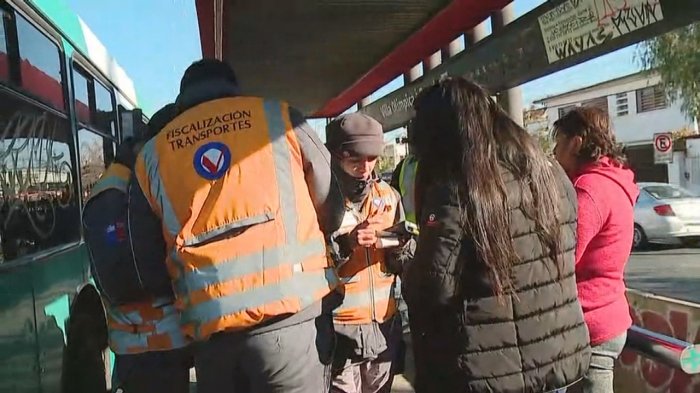 Fiscalización en el sistema de transportes de la RM disminuyó tras el estallido social