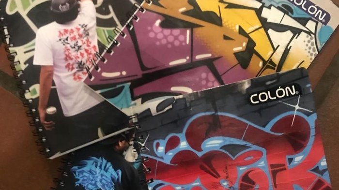 Supermercados retiran cuadernos cuestionados por su portada: Colón asegura buscan 