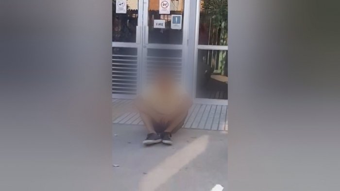 Adulto mayor quedó grave tras ser linchado en consultorio: Lo acusan de abusar sexualmente de dos niñas