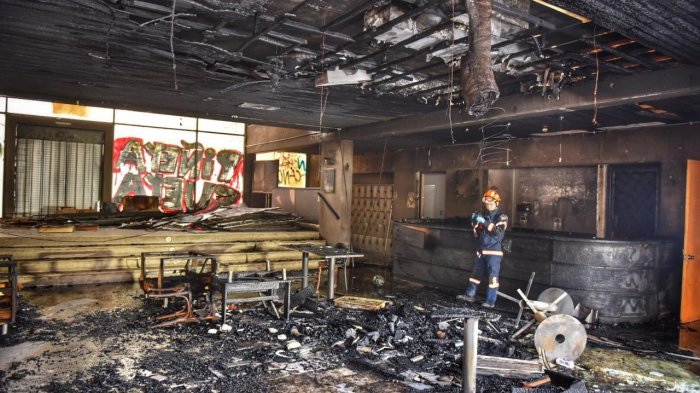Nuevo incendio afectó a Café Literario de Providencia: Municipio sospecha de un ataque intencional
