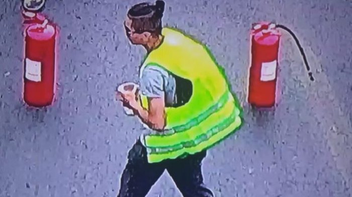 Detienen a sujeto que cobraba “peaje” a los automovilistas para pasar por Plaza Italia