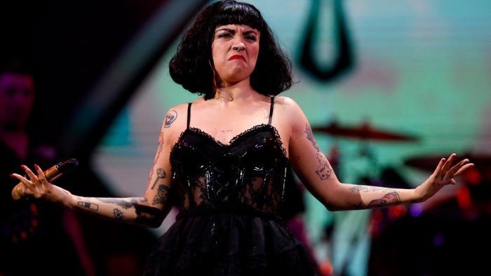 Fiscalía aclara que no existe querella o denuncia contra Mon Laferte