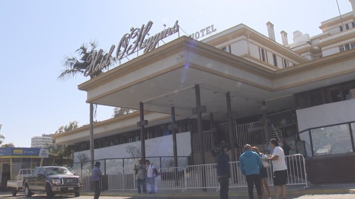 Este martes comenzó su cierre: Los históricos artistas que han pasado por el Hotel O'Higgins