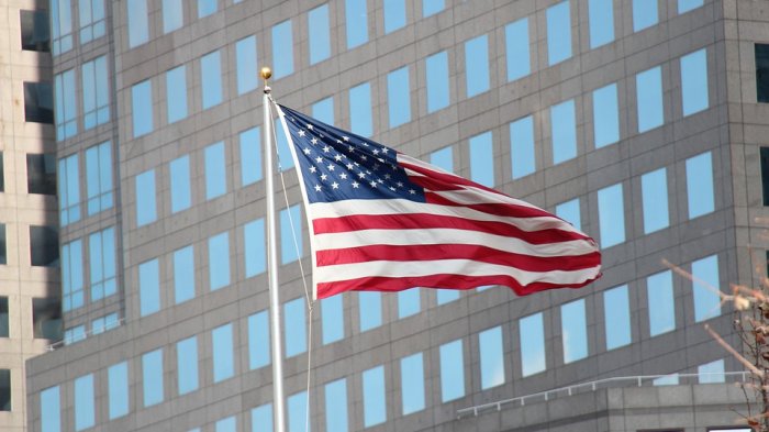 Estados Unidos confirma primera muerte por coronavirus y su capital declara emergencia sanitaria