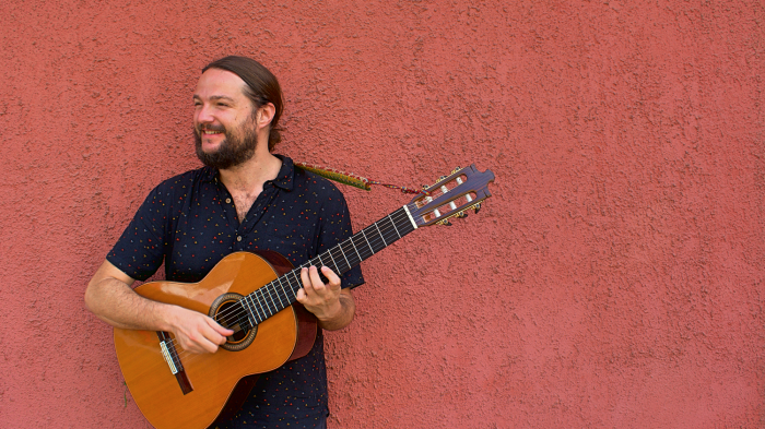 Nano Stern regaló de por vida canción a Gustavo Gatica