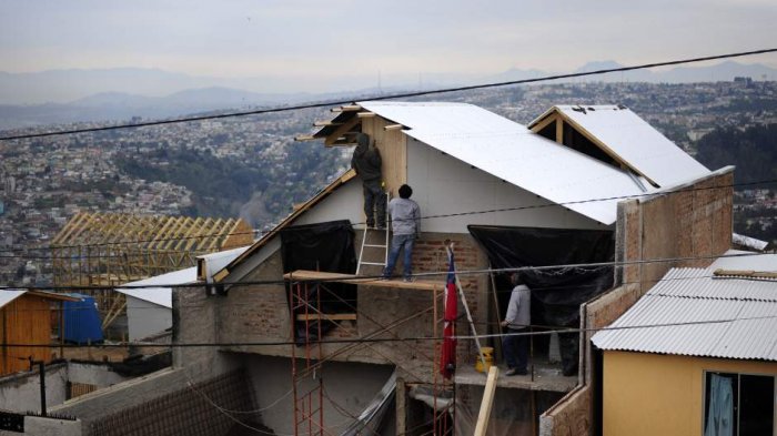 Todo lo que debes saber para postular a la giftcard que entregará el Minvu para reparar tu casa