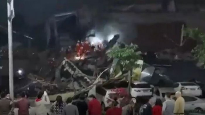 Medios chinos reportan derrumbe de hotel usado para cuarentena por coronavirus: Al menos 70 personas atrapadas