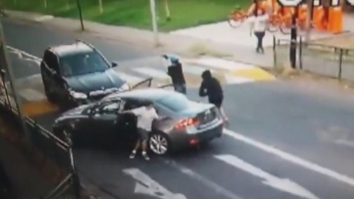 Ya han encontrado más de mil autos: Grupo de víctimas patrullan para buscar vehículos robados