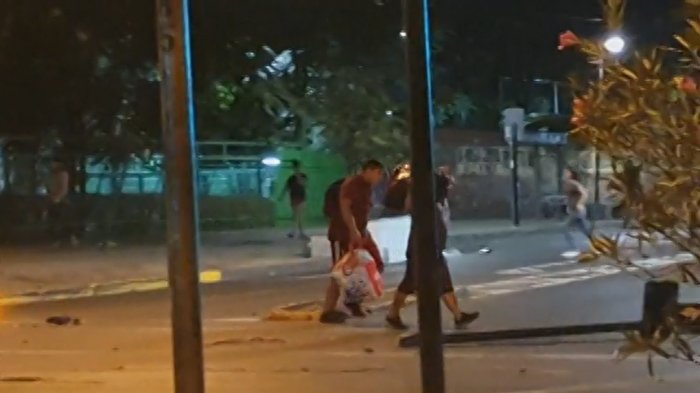 Masivo saqueo afectó a supermercado en La Granja: Hay 22 detenidos