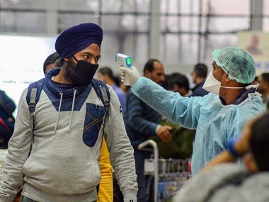 Sin posibilidad de volver y agotando su dinero: El drama de los chilenos atrapados en India, Perú o España