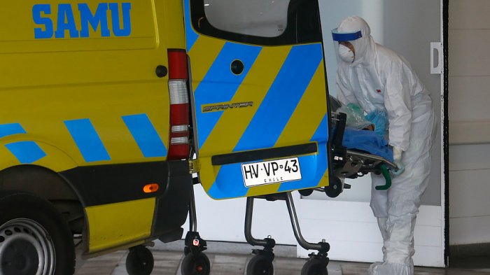 Fase 4: Protocolo del Minsal para casos sospechosos no considera necesariamente contacto con contagiados