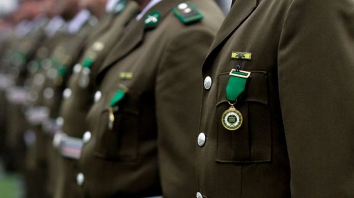 Siete carabineros resultaron heridos de bala tras intento de saqueo en Melipilla