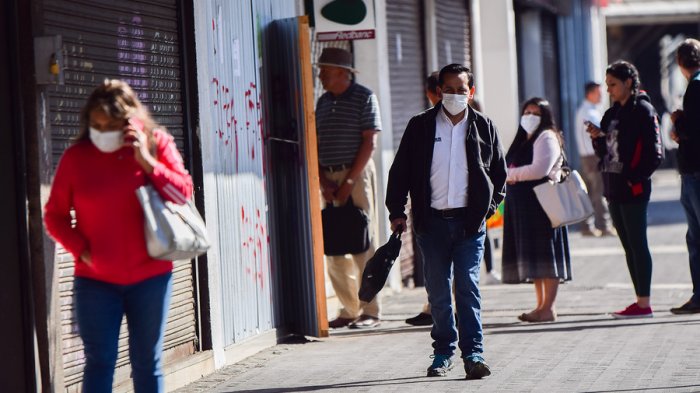 Colegio Farmacéutico llama a realizar cuarentena en todo el país