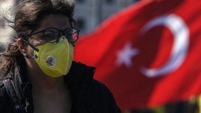 Hay 20 muertos: Querían protegerse del coronavirus y tomaron alcohol adulterado