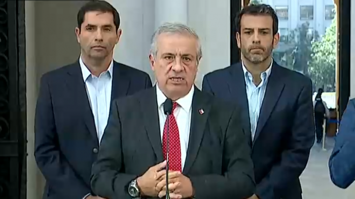 Gobierno se reúne con alcaldes y anuncia Mesa Social COVID