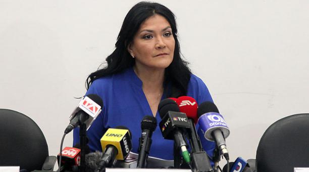 Ministra de Salud ecuatoriana renunció en medio crisis por COVID-19