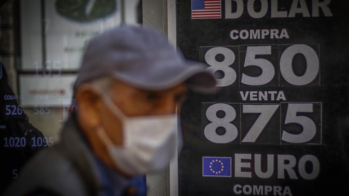 El impacto del coronavirus en la economía chilena: Alza del dólar hace temblar a la industria del cobre