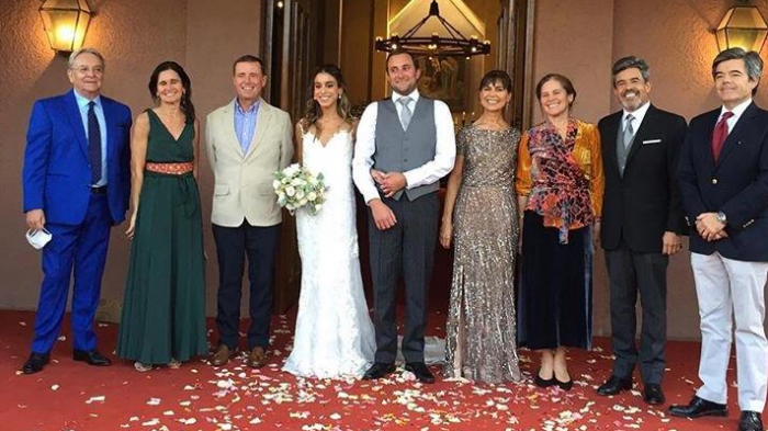 Críticas por matrimonio en Vitacura en medio de crisis sanitaria: Participó Coco Legrand y un ex ministro de Piñera