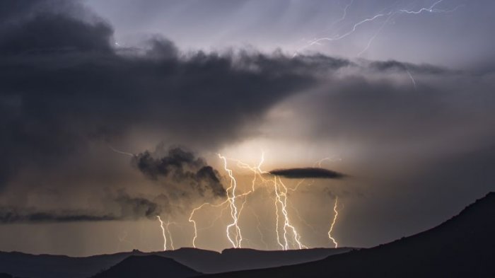 Meteorología emite aviso por posibles tormentas eléctricas en el extremo norte del país