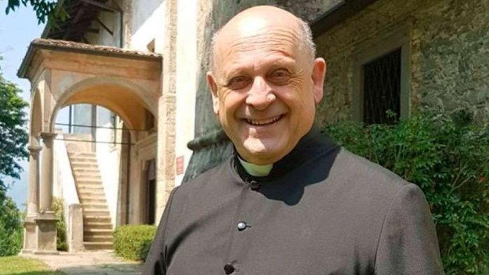 Sacerdote prefirió morir cediendo su respirador mecánico para ayudar a un paciente más joven