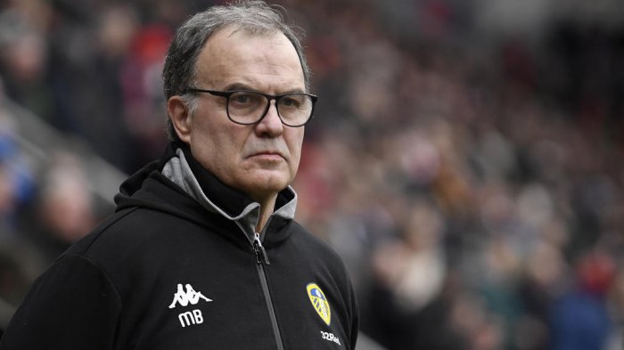 Bielsa y sus jugadores decidieron no cobrar sueldos para que el Leeds pueda pagarle al resto de trabajadores
