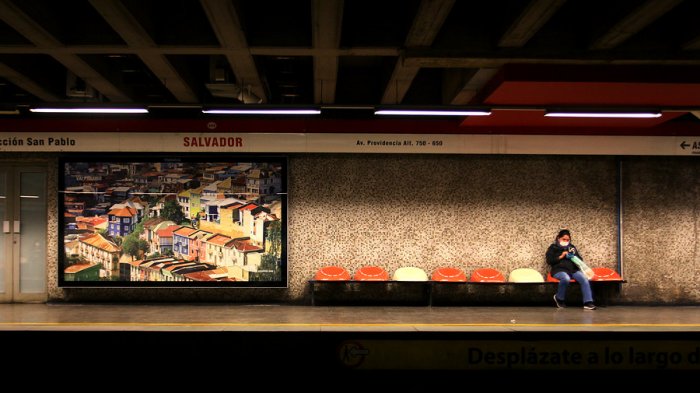 Efecto de la cuarentena: Metro de Santiago registra considerable baja de pasajeros en horario punta