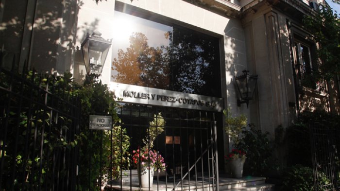 Moller y Pérez-Cotapos informa a trabajadores que suspenderá derechos y obligaciones en contratos desde abril