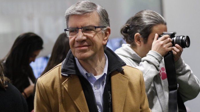 Lavín por fiestas en Las Condes: 