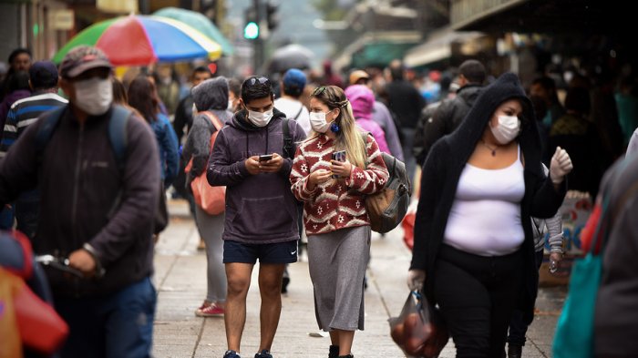 57% de los chilenos estaría de acuerdo con cuarentena total en todo el país, 