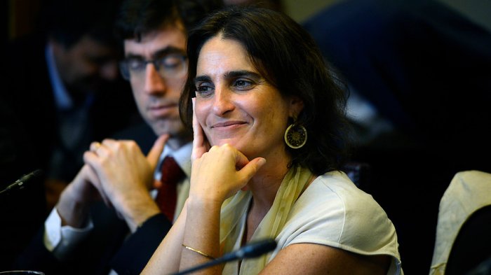 Ministra Zaldívar critica propuesta de AFP UNO: 