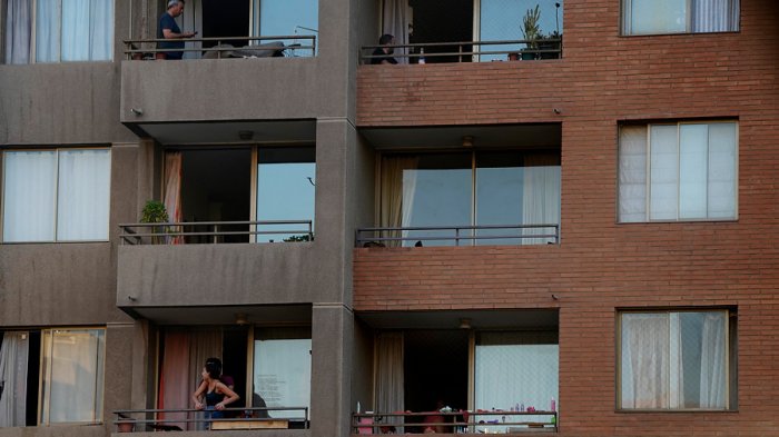 Peores cifras desde la crisis subprime: Compras de bienes raíces caen en un 60% y buscan alternativas digitales