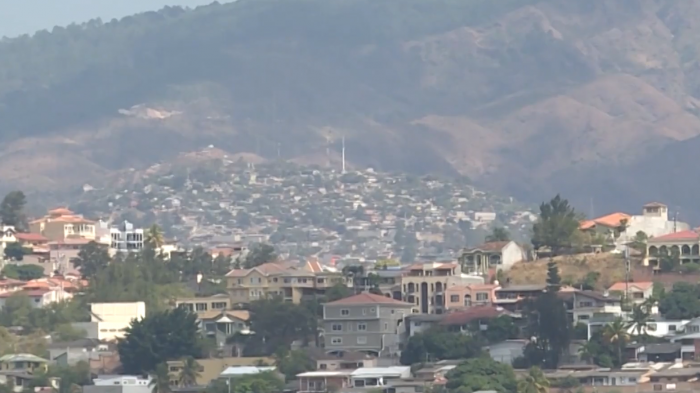 Honduras prepara fosas comunes temiendo muertes masivas por COVID-19