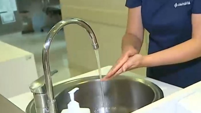 Comezón, sequedad e hinchazón: Cómo cuidar la piel del constante lavado de manos y el alcohol gel