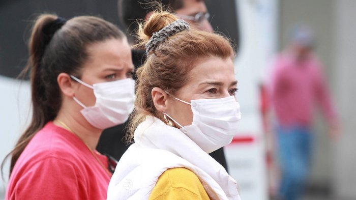 Gobierno publica tutorial para confeccionar mascarillas con prendas: Cuál es la tela más eficaz para hacerlo