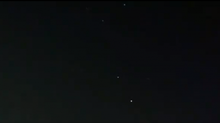 ¿Ovnis o fenómeno astronómico? Tuiteros comparten registros de llamativo avistamiento de luces en Chile