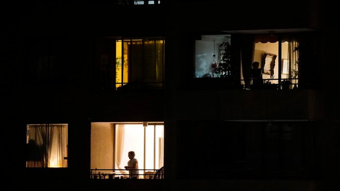 Homenaje a los héroes anónimos: Así sonaron los aplausos al personal médico que se enfrenta al coronavirus