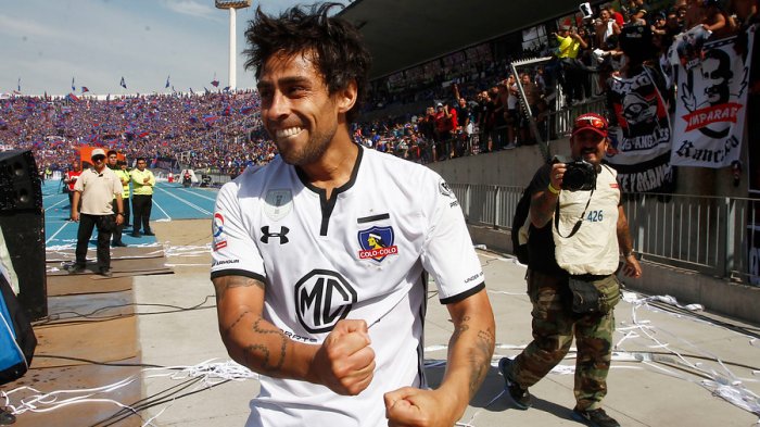 La magistral jugada de Valdivia contra Uruguay que la Conmebol usó para llamar a la distancia social