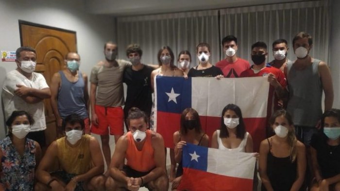 Chilenos varados en Asia presentan recurso de protección contra Cancillería y claman por ayuda para regresar