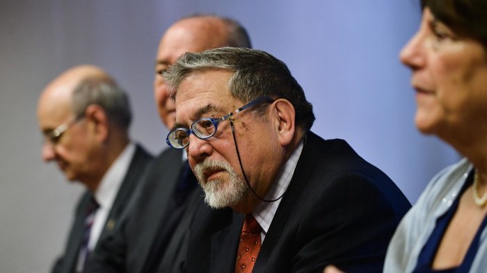 ¿Puede Abraham Santibáñez renunciar a un respirador mecánico para salvar otra vida?