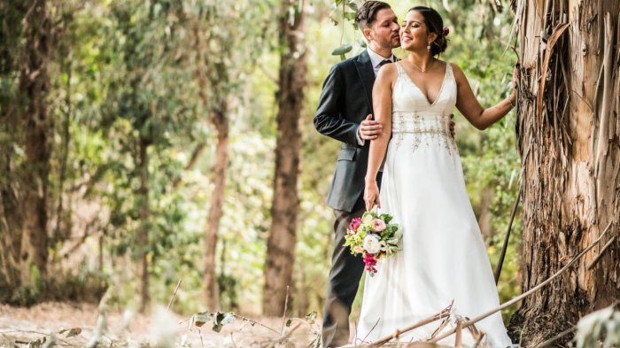 Probarse un vestido 3D y ceremonia por streaming: Alternativas para un matrimonio en medio de la pandemia