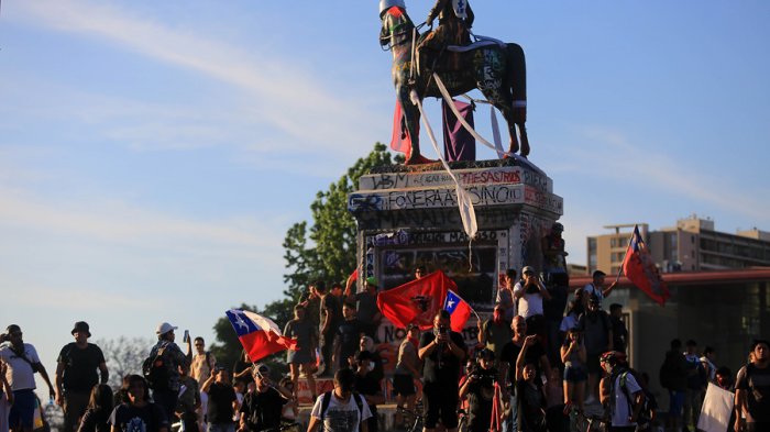Crisis por COVID-19 podría provocar estallidos sociales como el de Chile, según el FMI