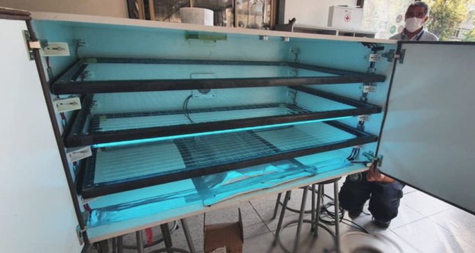 Estudiantes y académicos UC crean cámara de luz UV para eliminar el COVID-19 de la ropa del personal médico