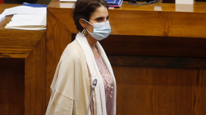 María José Zaldívar por posible reapertura del malls: 