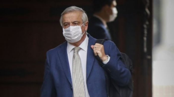 Mañalich admite que la donación de ventiladores no era del gobierno chino, sino de la CPC