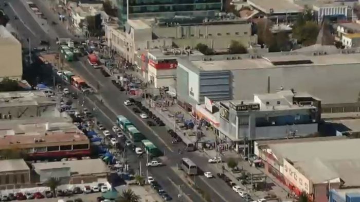 Filas, comercio y transporte normal: El COVID-19 crece en Maipú, pero no hay cuarentena